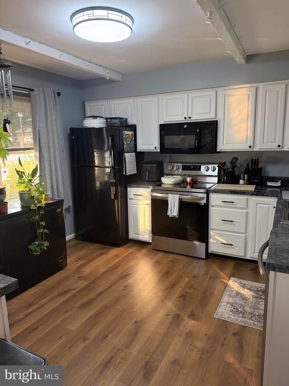 34 Park Pl, Lovettsville, VA 20180