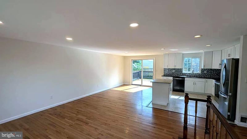 2929 Ashdown Forest Dr, Herndon, VA 20171