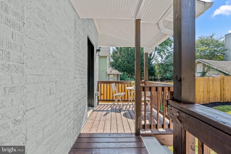 315 E Raymond Ave #A, Alexandria, VA 22301