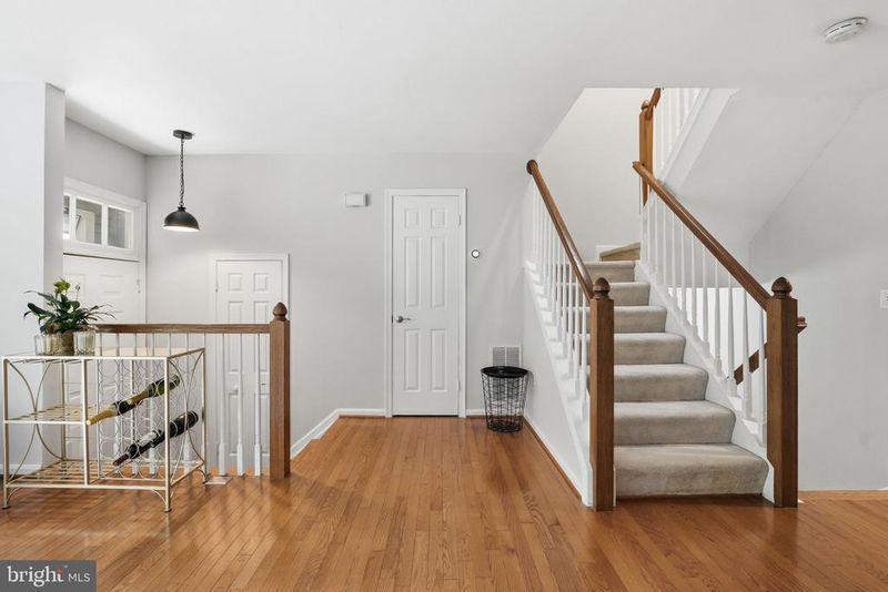 5855 Wye Oak Commons Ct, Burke, VA 22015