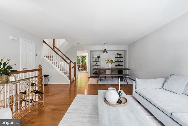5855 Wye Oak Commons Ct, Burke, VA 22015