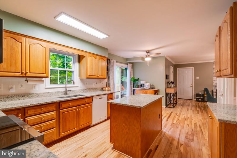 13402 Carrageen Dr, Manassas, VA 20112