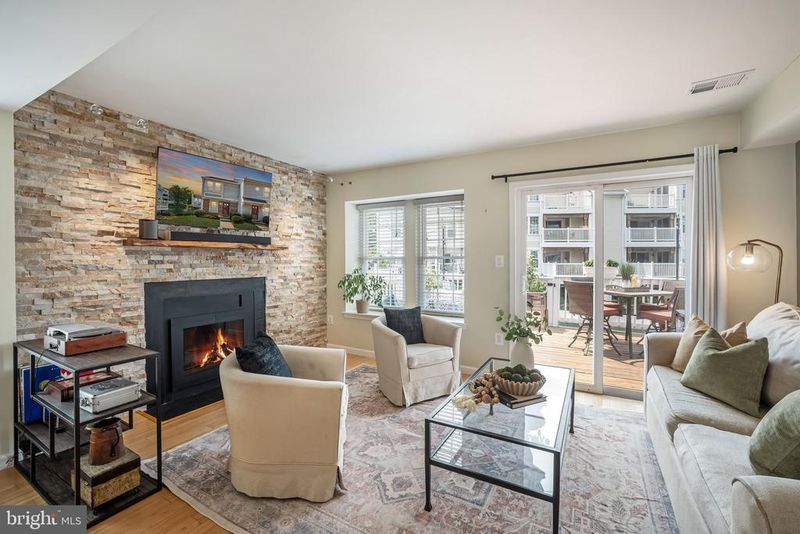 3349 Lakeside View Dr, Falls Church, VA 22041