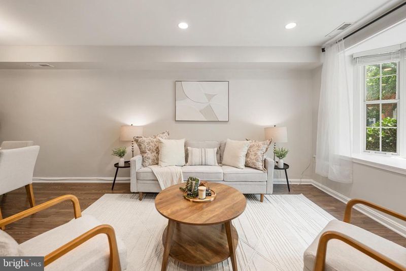 3831 Ingalls Ave, Alexandria, VA 22302