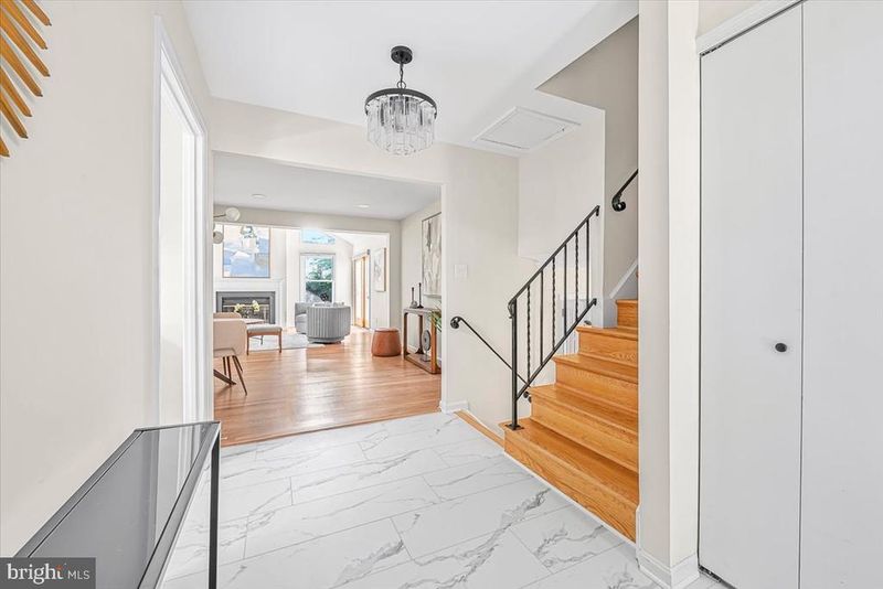 5 Barrington FARE, Rockville, MD 20850