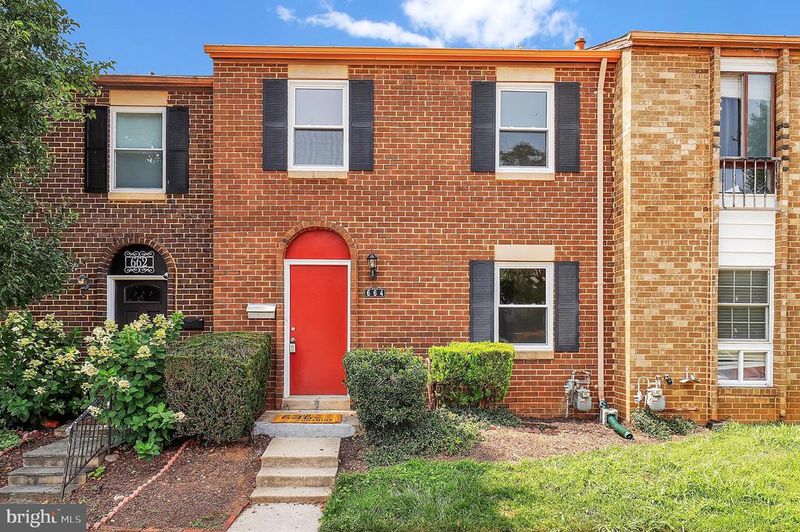 664 W Side Dr #1, Gaithersburg, MD 20878