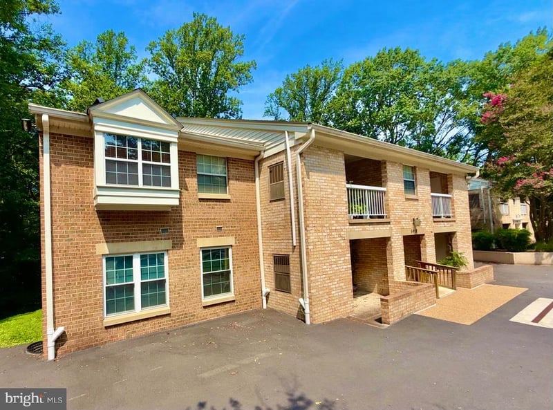 5918 Cove Landing Rd #202, Burke, VA 22015