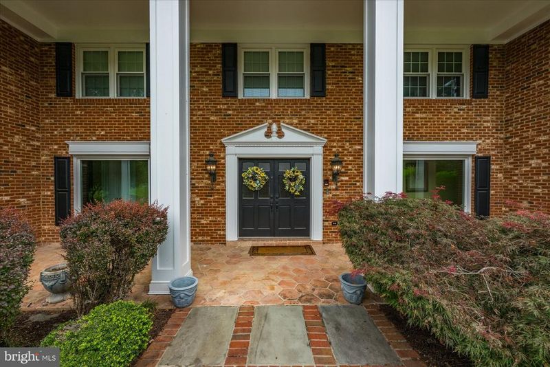 9501 Brian Jac Ln, Great Falls, VA 22066