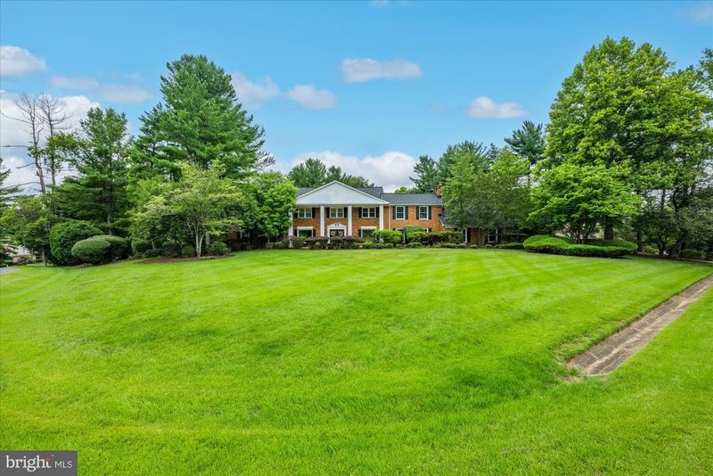 9501 Brian Jac Ln, Great Falls, VA 22066