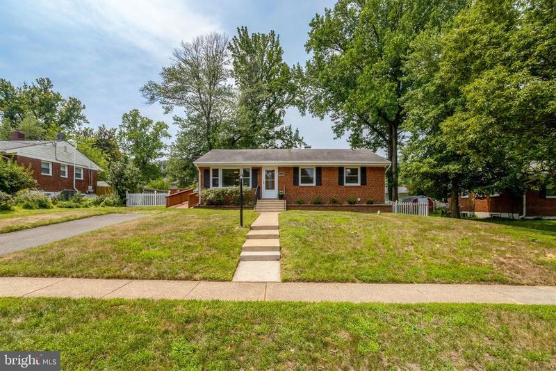 8824 Jandell Rd, Lorton, VA 22079
