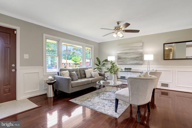 8824 Jandell Rd, Lorton, VA 22079