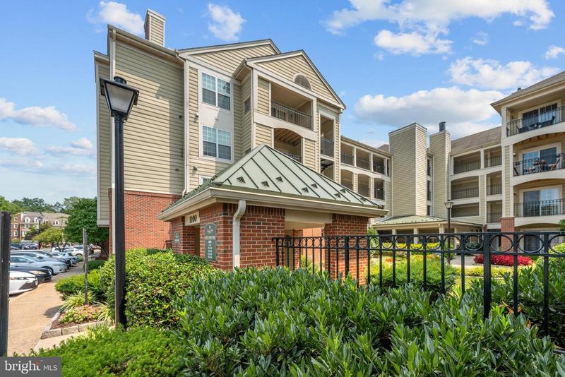 1100 Quaker Hill Dr #418, Alexandria, VA 22314