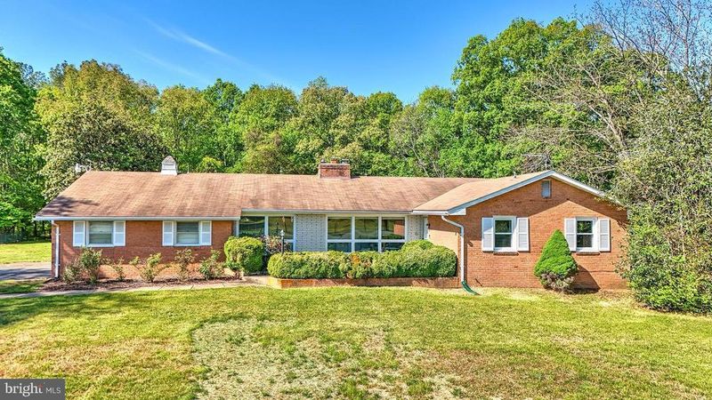 13640 Aden Rd, Nokesville, VA 20181
