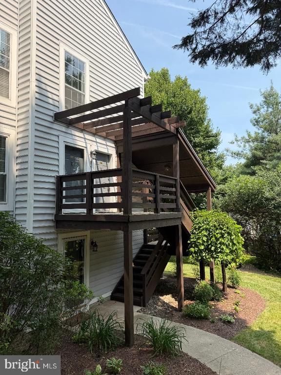 10088 Oakton Terrace Rd, Oakton, VA 22124