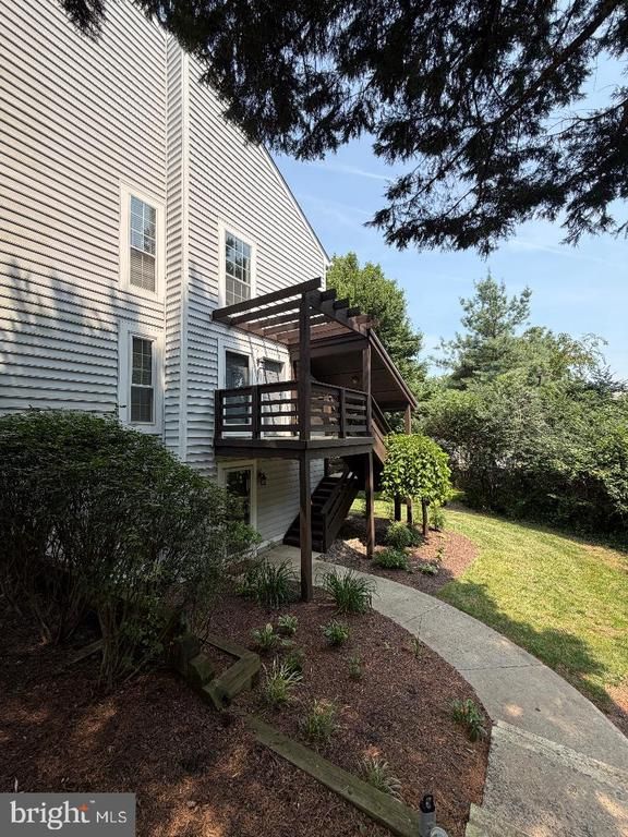 10088 Oakton Terrace Rd, Oakton, VA 22124