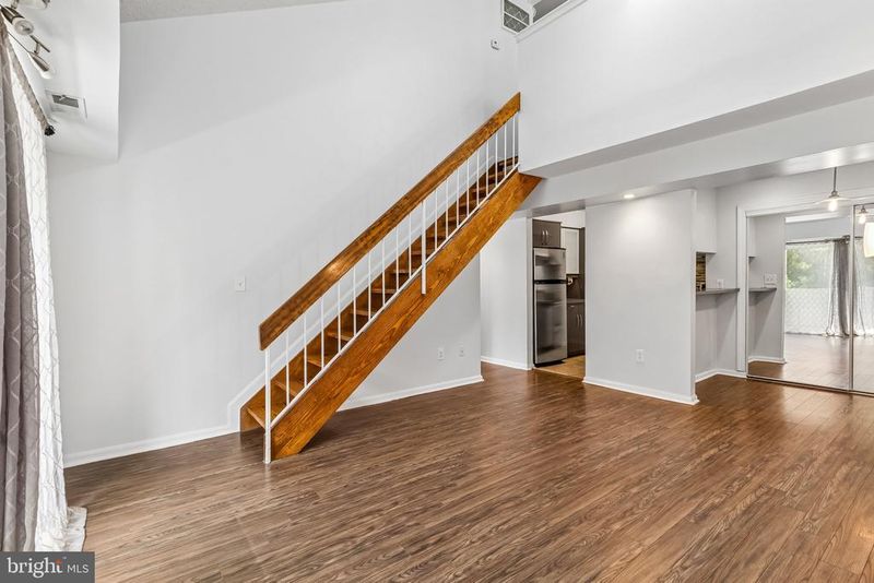 1639 Carriage House Ter #1639-H, Silver Spring, MD 20904