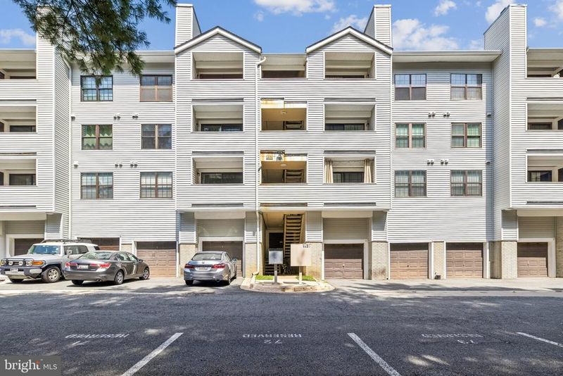 1639 Carriage House Ter #1639-H, Silver Spring, MD 20904