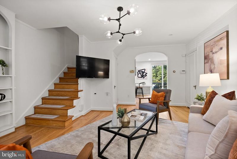 2201 Observatory Pl NW, Washington, DC 20007