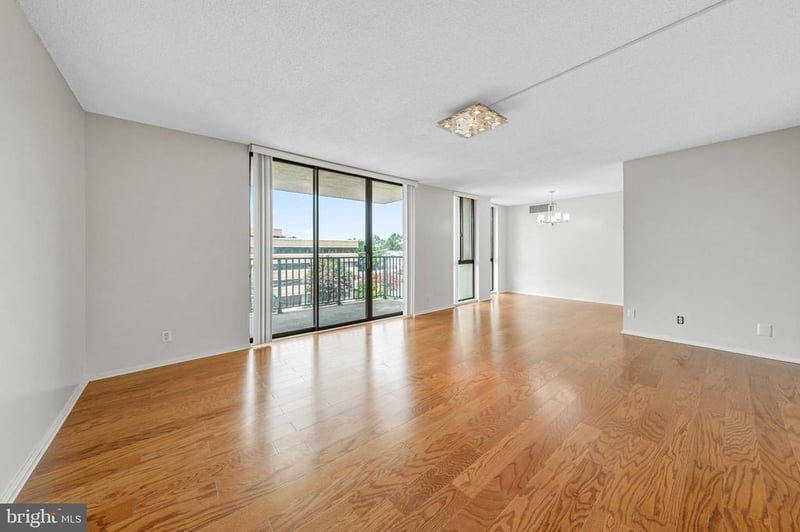 6800 Fleetwood Rd #313, Mclean, VA 22101