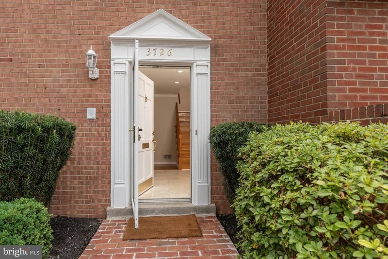 3726 12th St S, Arlington, VA 22204