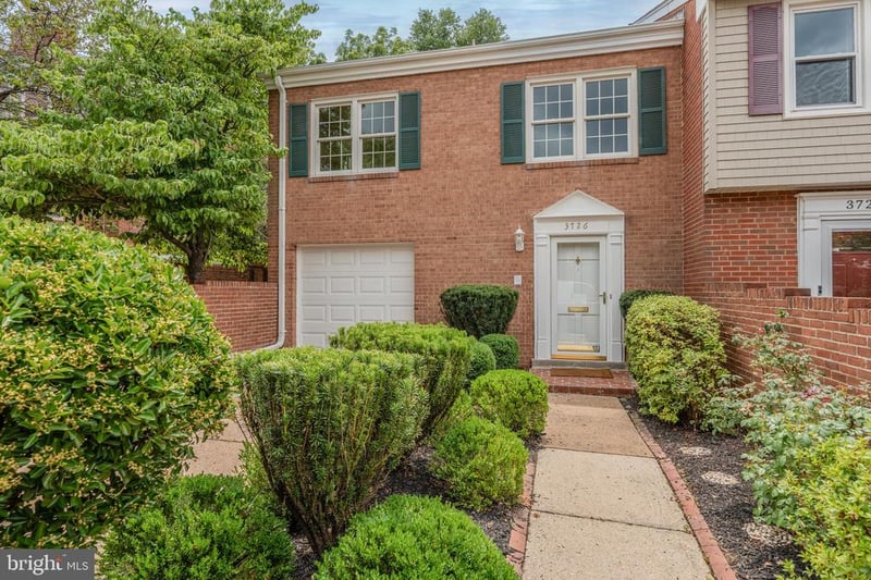 3726 12th St S, Arlington, VA 22204