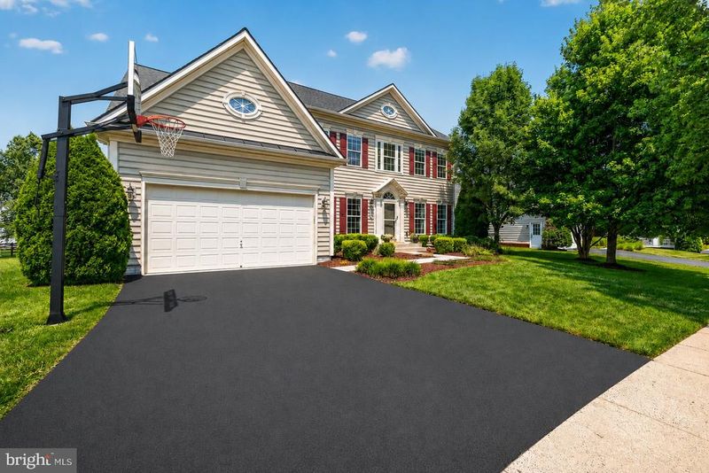 9754 Wyndham Dr, Frederick, MD 21704