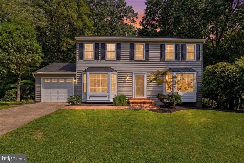 9615 Podium Dr, Vienna, VA 22182