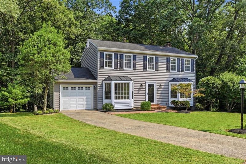 9615 Podium Dr, Vienna, VA 22182
