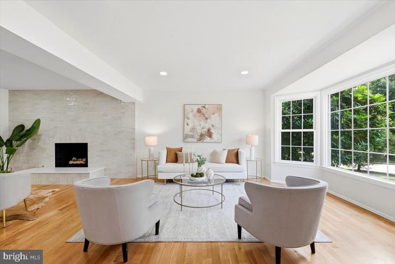 9615 Podium Dr, Vienna, VA 22182