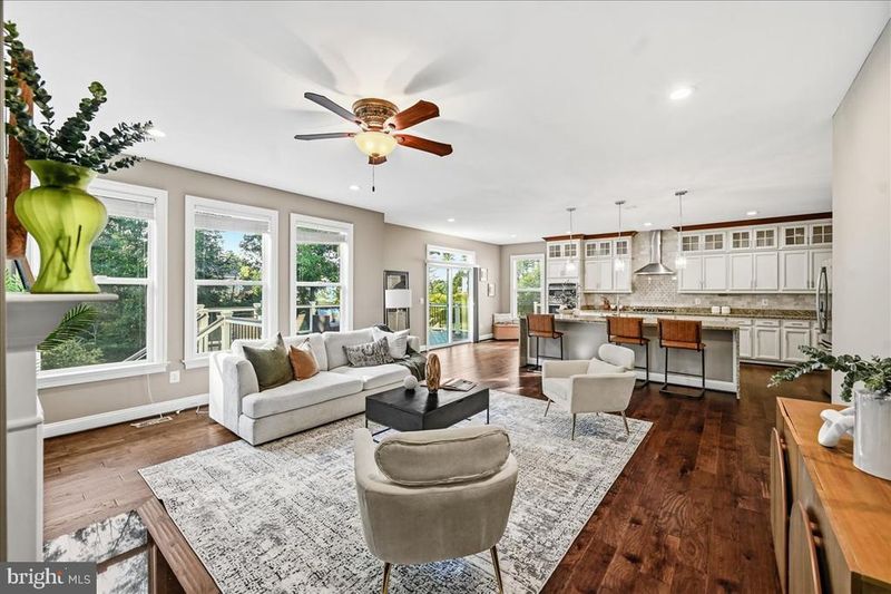 23766 Kilkerran Dr, Aldie, VA 20105