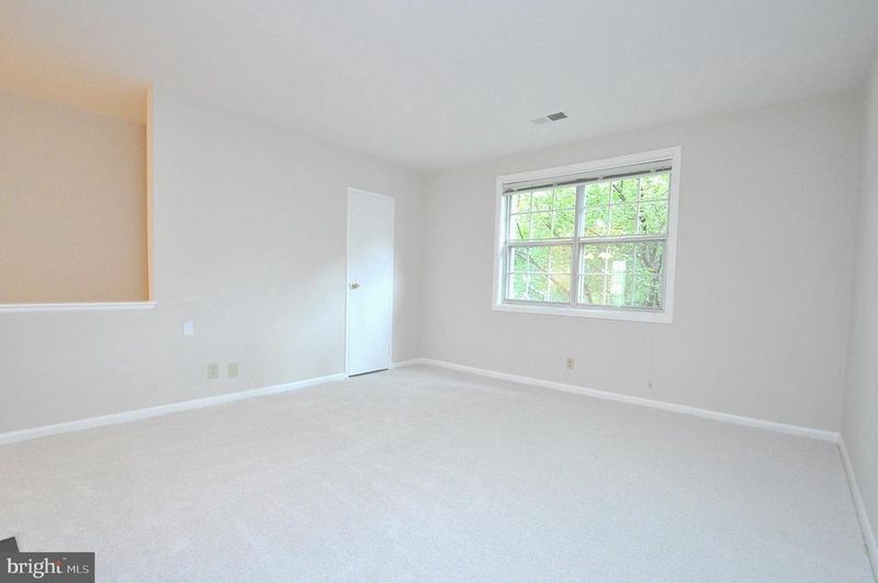 2511 S Walter Reed Dr #B, Arlington, VA 22206
