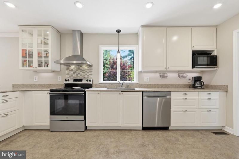 5425 Jefferson Blvd, Frederick, MD 21703