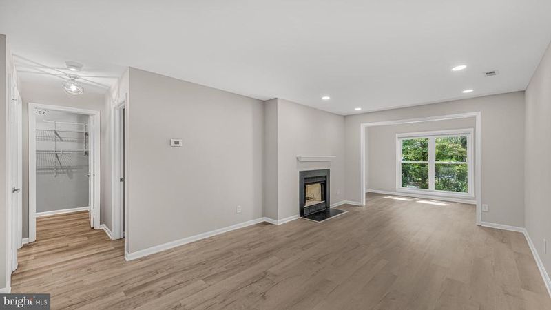 10300 Appalachian Cir #7-106, Oakton, VA 22124
