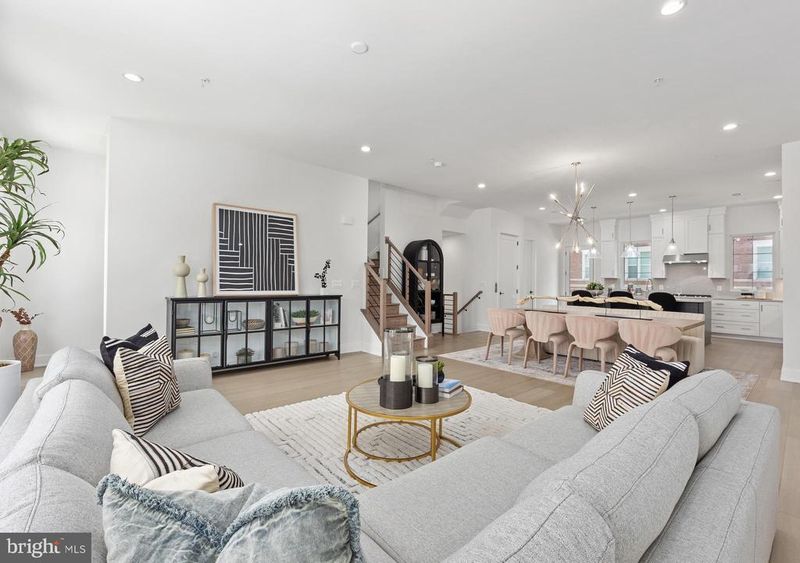 8603 Erdem Pl, Chevy Chase, MD 20815