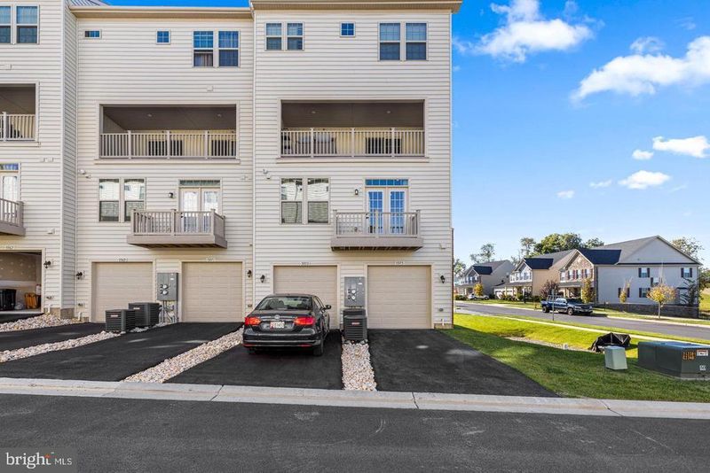 5975 Duvel St, Ijamsville, MD 21754