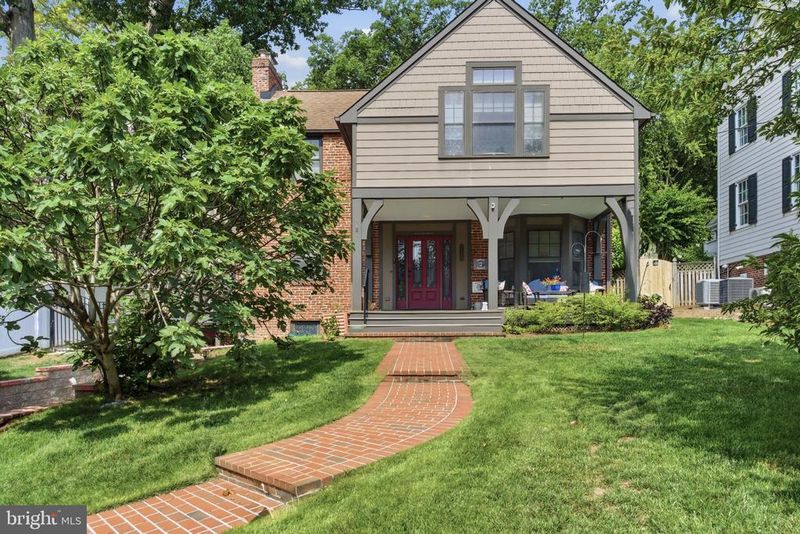 2354 N Oakland St, Arlington, VA 22207