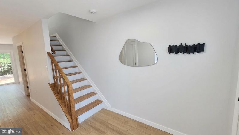 7017 Cipriano Woods Ct, Lanham, MD 20706