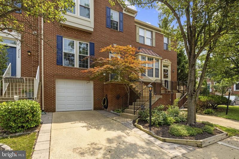 20340 Briarcliff Ter, Sterling, VA 20165