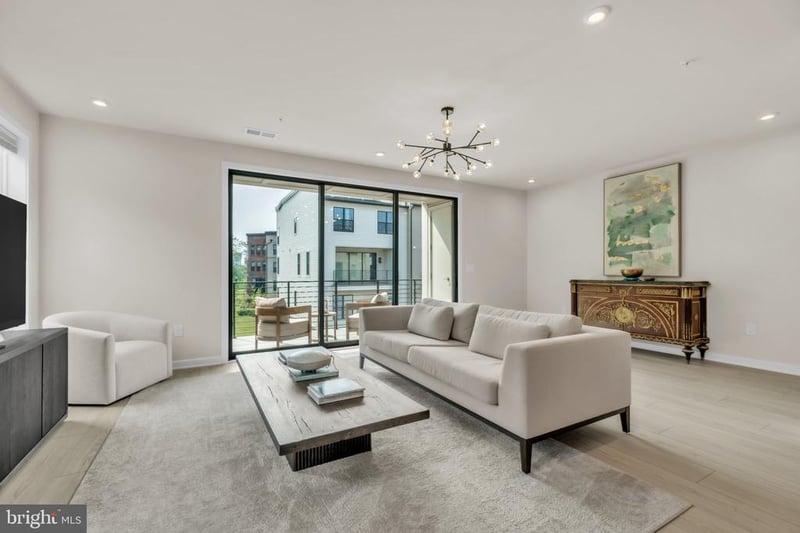 7555 Sawyer Farm Way #1102, Mclean, VA 22102