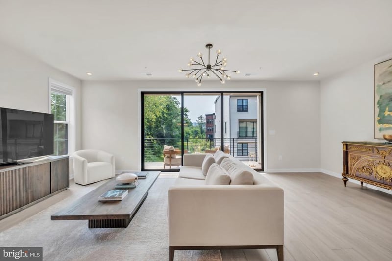 7555 Sawyer Farm Way #1102, Mclean, VA 22102
