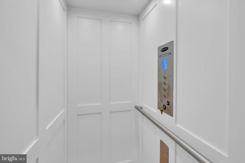 7555 Sawyer Farm Way #1102, Mclean, VA 22102