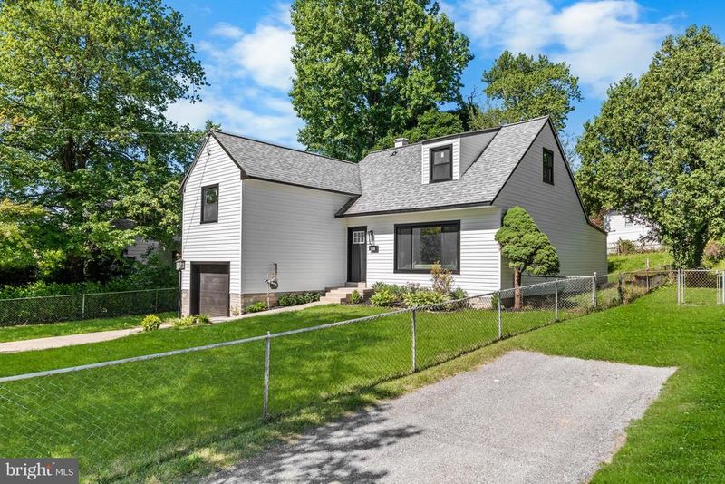 13406 Parkland Dr, Rockville, MD 20853