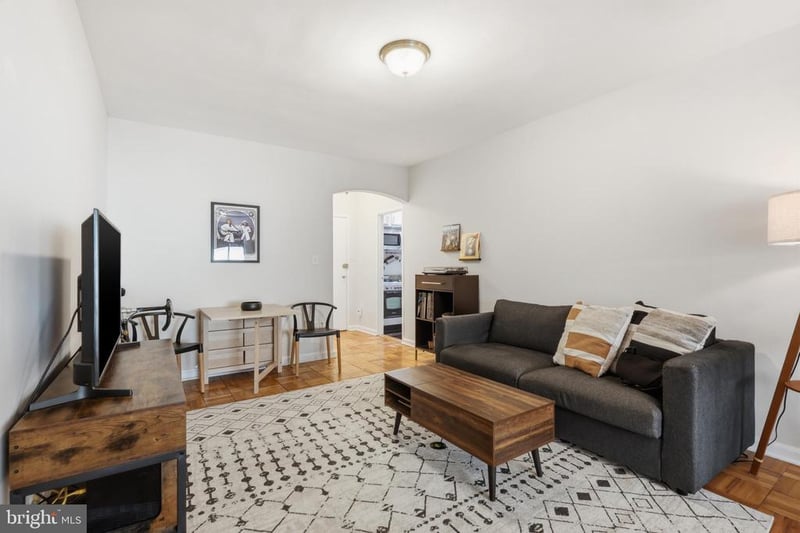 1 Scott Cir NW #616, Washington, DC 20036