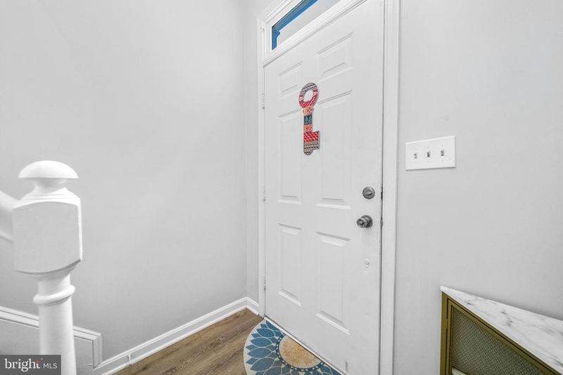 3701 Roxbury Ln, Alexandria, VA 22309
