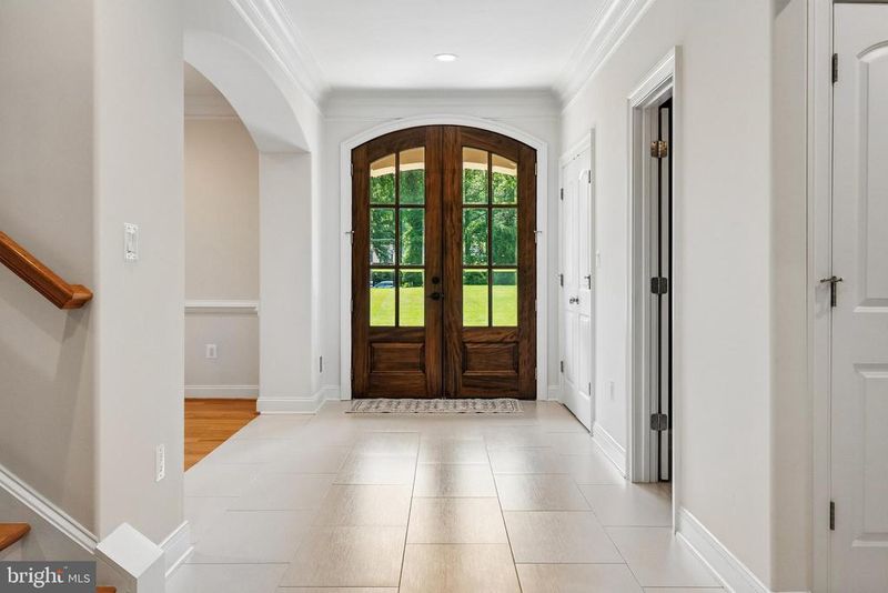 11434 Park Dr, Fairfax, VA 22030
