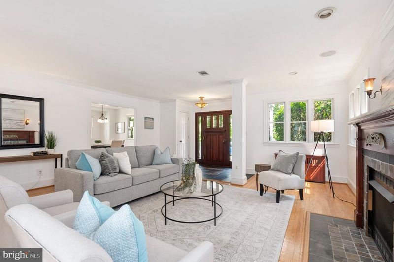 4916 17th St N, Arlington, VA 22207