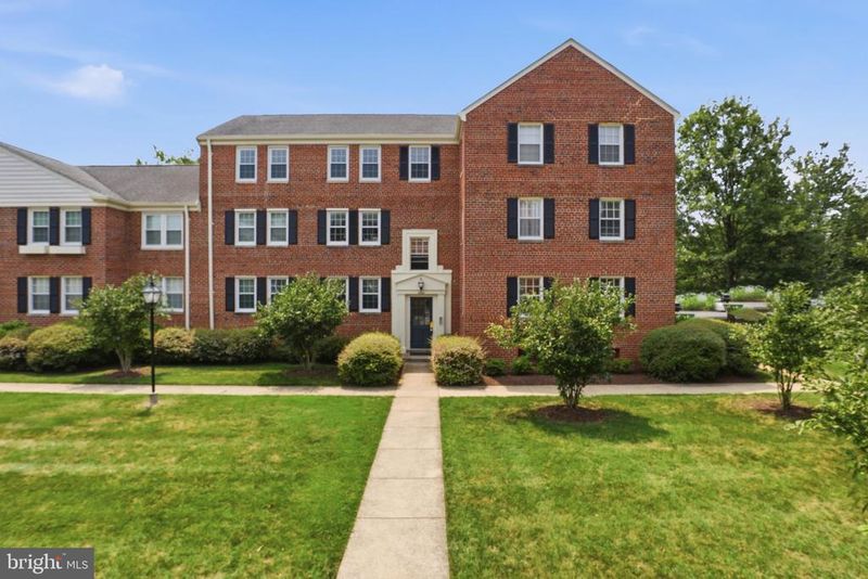 6628 E Wakefield Dr E #C1, Alexandria, VA 22307