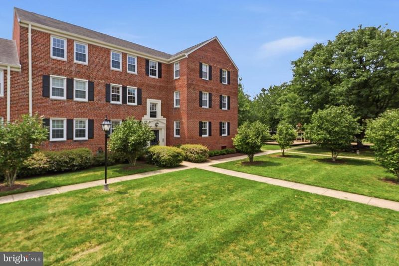 6628 E Wakefield Dr E #C1, Alexandria, VA 22307