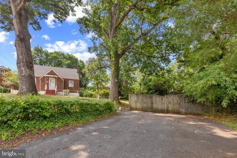 823 Cox Ave, Hyattsville, MD 20783