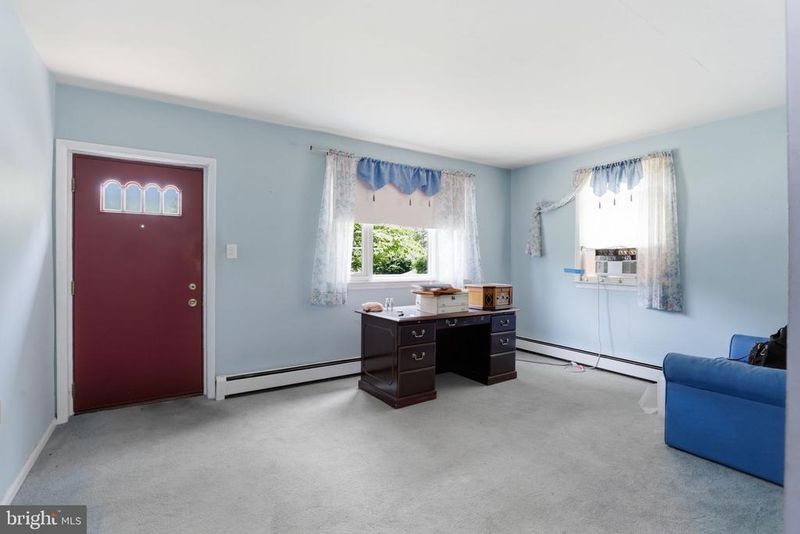3002 Greenway Blvd, Falls Church, VA 22042